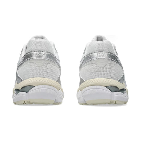 Asics-Gel-Cumulus 16 White-Sneakers-SNEAQS-4