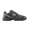 New Balance 740 Black Metallic