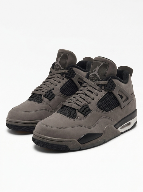 Air Jordan 4 Retro Cave Stone - paar drie-kwart aanzicht